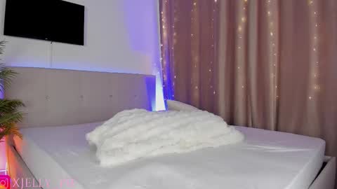 Snapshot of xjelly_piee chatting on 03/27/26, 01:55 Charisma online show from 03/27/26, 01:55