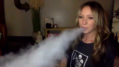 Snapshot of xlacyy chatting on 12/03/24, 03:52 xLacyy online show from 12/03/24, 03:52