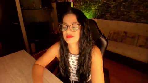 Lara online show from 10/18/25, 08:31