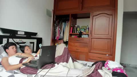 We are Lana. the one with short hair and vanessa girl with long hair online show from 12/15/24, 03:42