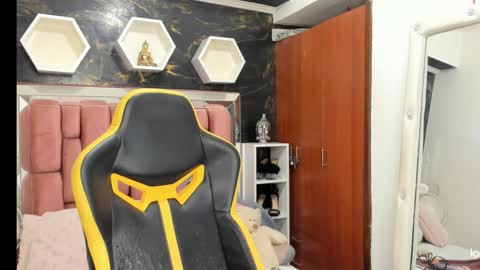 Ximena online show from 02/01/25, 06:43