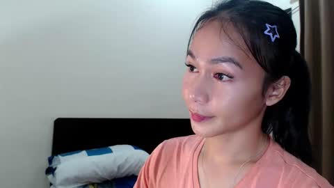 Snapshot of xlovely_destinyx chatting on 03/10/26, 05:07 Alice online show from 03/10/26, 05:07