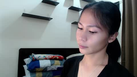 Snapshot of xlovely_destinyx chatting on 03/13/26, 05:08 Alice online show from 03/13/26, 05:08