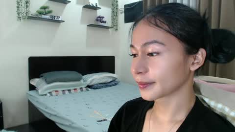 Snapshot of xlovely_destinyx chatting on 06/30/26, 07:09 Alice online show from 06/30/26, 07:09