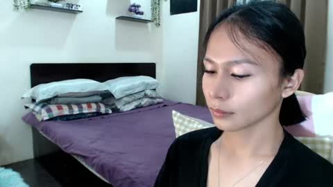 Snapshot of xlovely_destinyx chatting on 07/28/26, 03:32 Alice online show from 07/28/26, 03:32