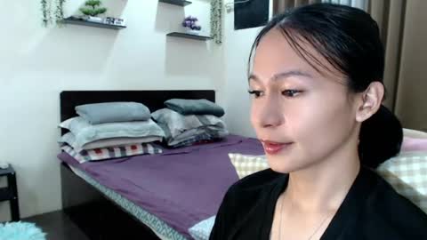 Snapshot of xlovely_destinyx chatting on 08/03/26, 04:11 Alice online show from 08/03/26, 04:11