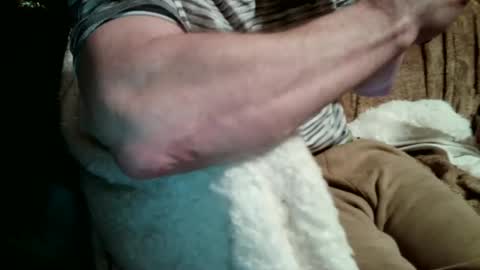 Snapshot of xlpack69 chatting on 01/11/25, 04:16 John online show from 01/11/25, 04:16