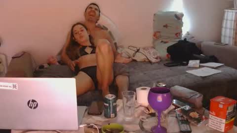 Snapshot of xmartitaxx chatting on 10/18/25, 04:37 xmartitaxx online show from 10/18/25, 04:37