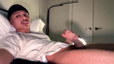 Snapshot of xmomentumx chatting on 12/06/24, 05:11 xmomentumx online show from 12/06/24, 05:11