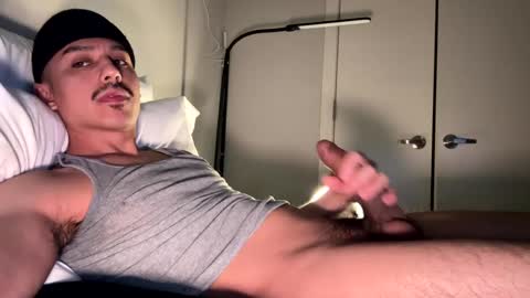 Snapshot of xmomentumx chatting on 12/08/24, 04:57 xmomentumx online show from 12/08/24, 04:57