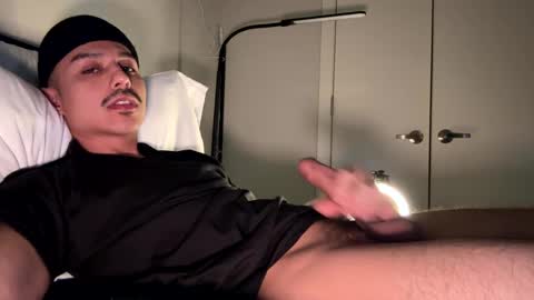 Snapshot of xmomentumx chatting on 12/10/24, 04:34 xmomentumx online show from 12/10/24, 04:34