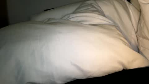 Snapshot of xmomentumx chatting on 02/15/25, 08:22 xmomentumx online show from 02/15/25, 08:22