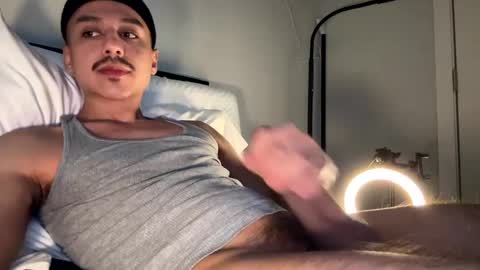 Snapshot of xmomentumx chatting on 03/10/25, 03:09 xmomentumx online show from 03/10/25, 03:09