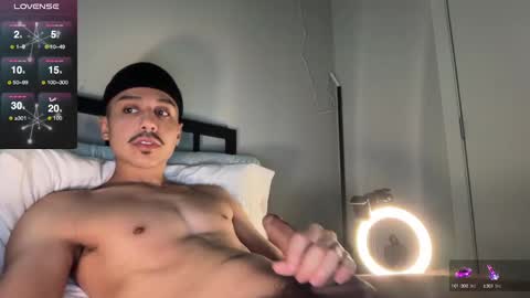 Snapshot of xmomentumx chatting on 09/09/25, 05:01 xmomentumx online show from 09/09/25, 05:01