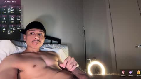 Snapshot of xmomentumx chatting on 10/10/25, 03:27 xmomentumx online show from 10/10/25, 03:27