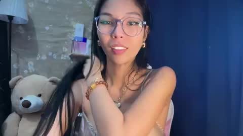 Snapshot of xmonica_cummerx chatting on 12/22/25, 09:50 Sweet Monica online show from 12/22/25, 09:50