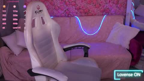 Snapshot of xo_monica chatting on 03/27/26, 08:26 Monica online show from 03/27/26, 08:26