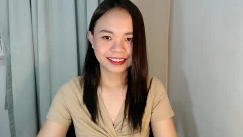 Snapshot of xo_worth_it chatting on 02/08/26, 12:25 nathalie online show from 02/08/26, 12:25