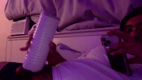 Snapshot of xob3n chatting on 02/28/25, 05:15 Alejandro FullMoon online show from 02/28/25, 05:15