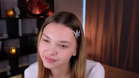 Snapshot of xolidaygirl chatting on 10/31/25, 06:14 Sydney online show from 10/31/25, 06:14