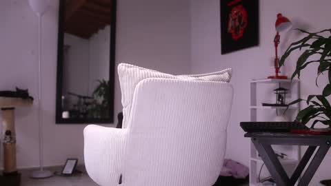   online show from 02/06/25, 07:51