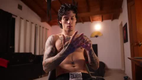 Snapshot of xomega_02 chatting on 04/26/26, 01:47 online show from 04/26/26, 01:47