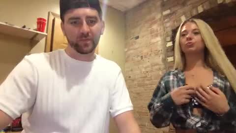 Snapshot of xoprincesspeachxo chatting on 09/28/25, 12:27 xoprincesspeachxo online show from 09/28/25, 12:27