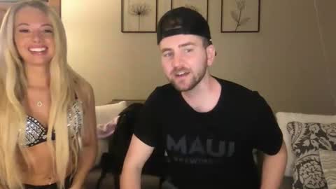 Snapshot of xoprincesspeachxo chatting on 12/14/25, 11:20 xoprincesspeachxo online show from 12/14/25, 11:20