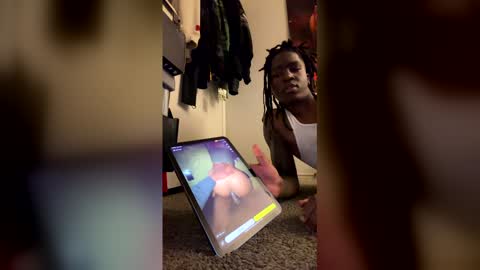 Snapshot of xoxoafterdark chatting on 01/06/26, 05:22 xoxoafterdark online show from 01/06/26, 05:22