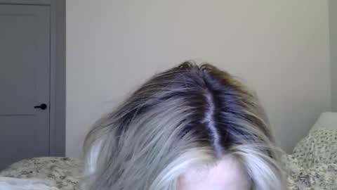 Lacey Loo online show from 05/09/26, 01:44
