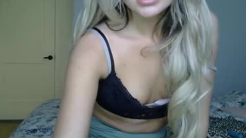 Lacey Loo online show from 05/10/26, 09:31