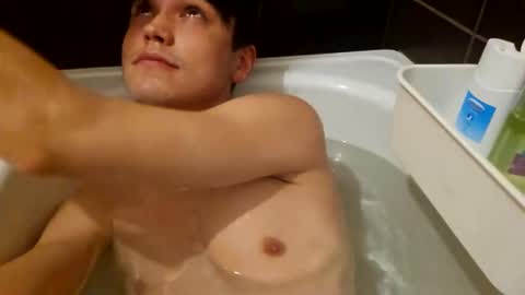 Snapshot of xoxoxoxox12 chatting on 12/08/24, 03:13 Mark online show from 12/08/24, 03:13