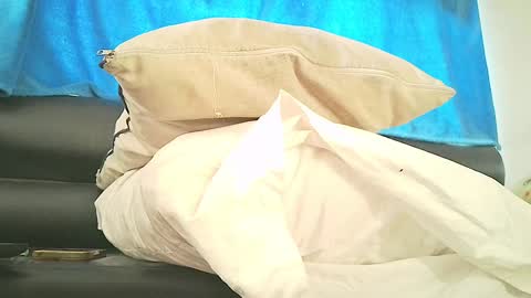 Snapshot of xposed_edger chatting on 01/26/25, 08:56 xposed_edger online show from 01/26/25, 08:56