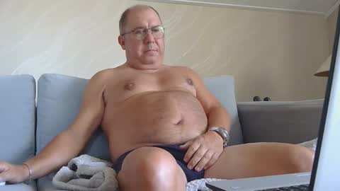 Snapshot of xrap chatting on 09/15/25, 02:28 xrap online show from 09/15/25, 02:28