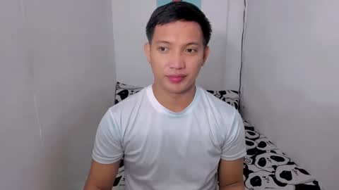 Snapshot of xsebastian19 chatting on 01/03/25, 11:01 xsebastian19 online show from 01/03/25, 11:01