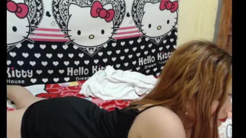 Snapshot of xsexyhotmomma69x chatting on 12/16/24, 03:11 merayel online show from 12/16/24, 03:11