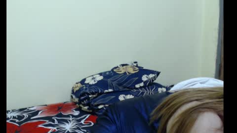 Snapshot of xsexyhotmomma69x chatting on 12/23/24, 03:55 merayel online show from 12/23/24, 03:55