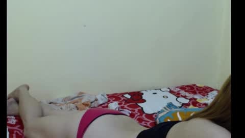 Snapshot of xsexyhotmomma69x chatting on 01/31/25, 08:54 merayel online show from 01/31/25, 08:54