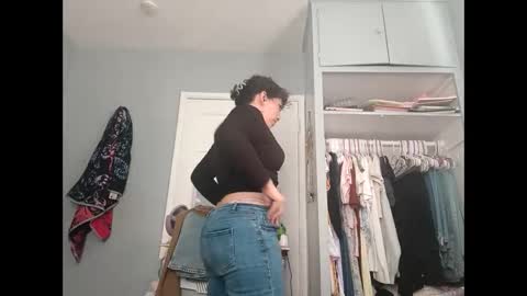 Snapshot of xsillymillyx chatting on 10/07/25, 11:13 Mille online show from 10/07/25, 11:13