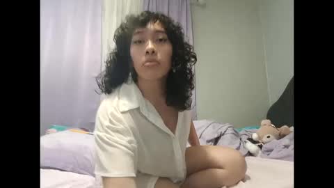 Snapshot of xsillymillyx chatting on 10/16/25, 04:13 Mille online show from 10/16/25, 04:13