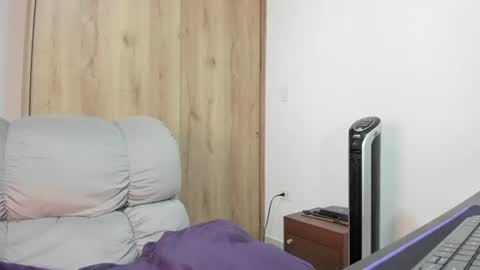 Snapshot of xspecialroomx chatting on 06/12/26, 01:32 Hellen Sofia instagram hellen5546 online show from 06/12/26, 01:32
