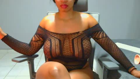 Snapshot of xspiketeex chatting on 06/25/26, 05:12 spykeXtee online show from 06/25/26, 05:12