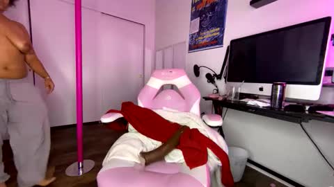 Snapshot of xstargazingx chatting on 11/06/25, 11:04 xStarGazingx online show from 11/06/25, 11:04