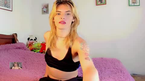 Snapshot of xthesexyboyx chatting on 02/20/26, 03:23 Femboy Exotic online show from 02/20/26, 03:23