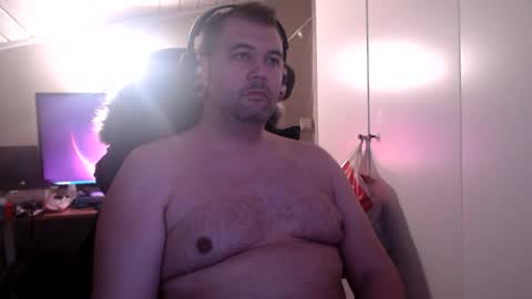 SlaveTrainingToServe86 online show from 12/18/25, 05:41