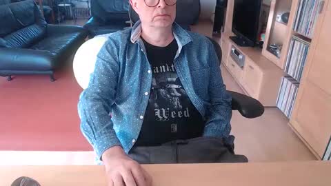 Snapshot of xtommix69 chatting on 04/07/26, 09:10 xtommix69 online show from 04/07/26, 09:10