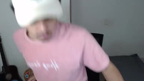 Snapshot of xtranherr chatting on 11/04/25, 01:38 xtranherr online show from 11/04/25, 01:38