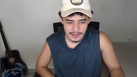 Snapshot of xtranherr chatting on 11/13/25, 02:10 xtranherr online show from 11/13/25, 02:10