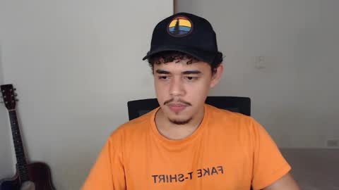 Snapshot of xtranherr chatting on 11/18/25, 01:55 xtranherr online show from 11/18/25, 01:55