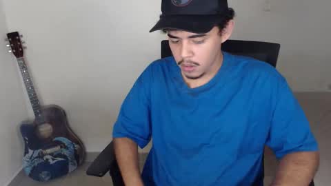 Snapshot of xtranherr chatting on 11/19/25, 05:40 xtranherr online show from 11/19/25, 05:40